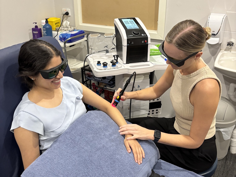 Laser-Therapy-on-an-elbow-800x600-1 Class 4 Laser Therapy in Mount Lawley